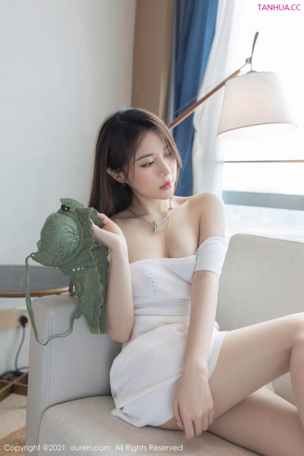 鱼子酱fish  宅男女神鱼子酱 轻透迷人的服饰第33张图片